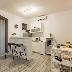 And Lina Appartement